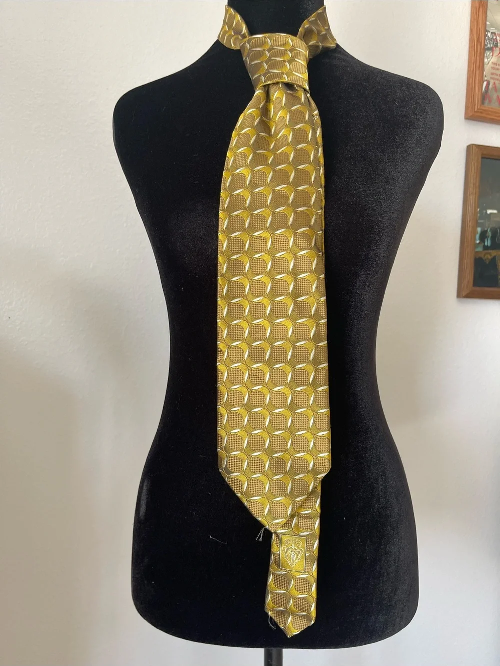 GUCCI Yellow Gold Geometric Silk Tie